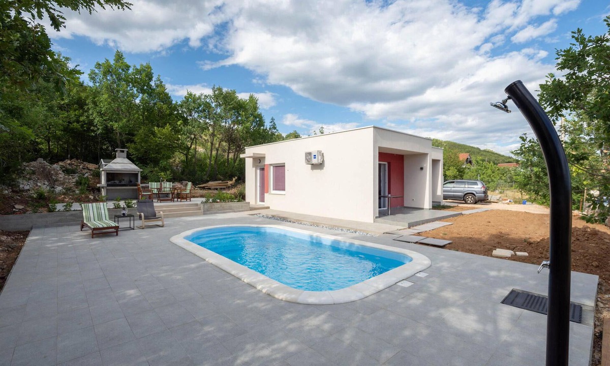 Muc House | Gorgeous home in Muc with WiFi