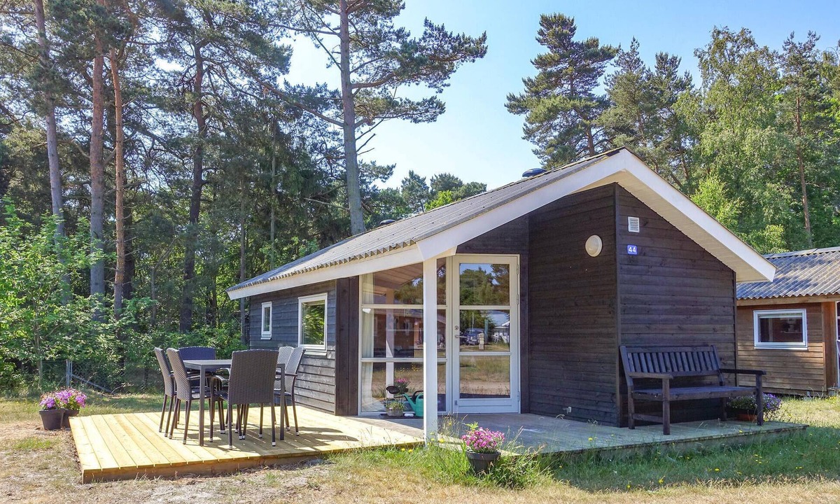 Balka Strand House | Gorgeous home in Nexø with kitchen