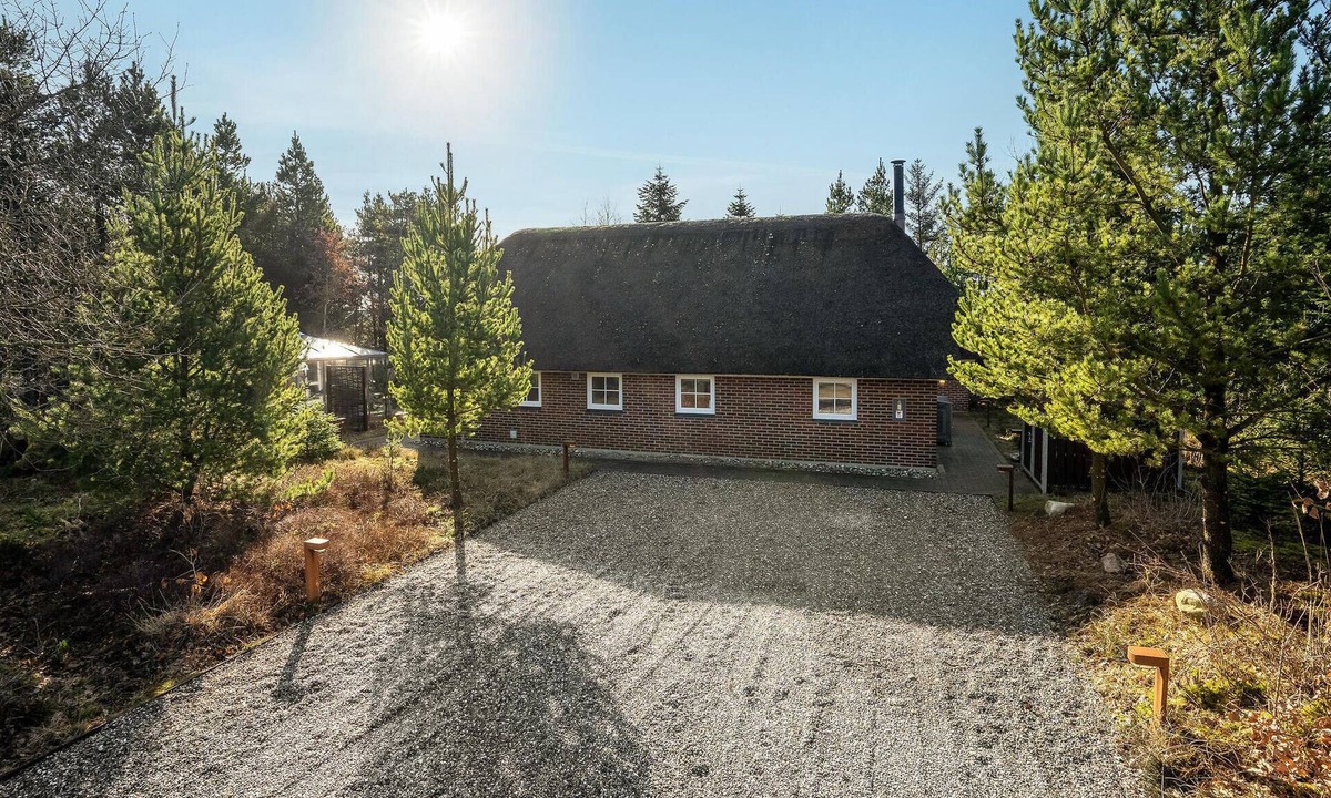 Houstrup House | Gorgeous home in Nørre Nebel with sauna