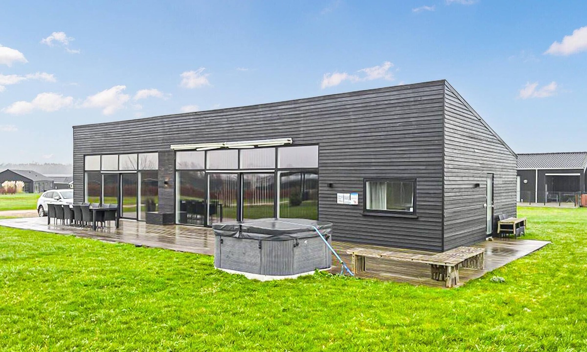 Saksild Strand House | Gorgeous home in Odder with WiFi