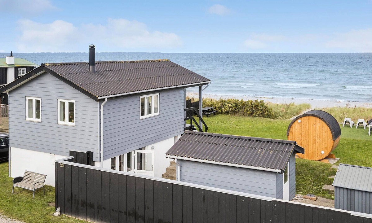 Tørresø House | Gorgeous home in Otterup with kitchen