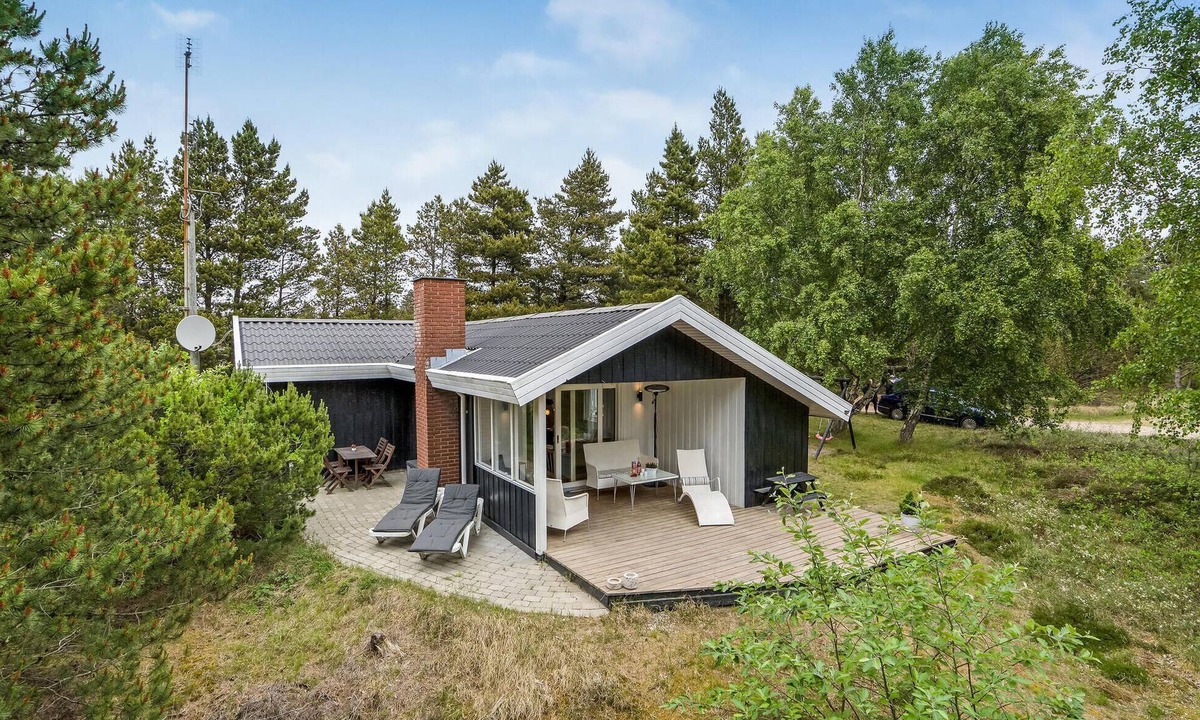 Kongsmark House | Gorgeous home in Rømø with kitchen