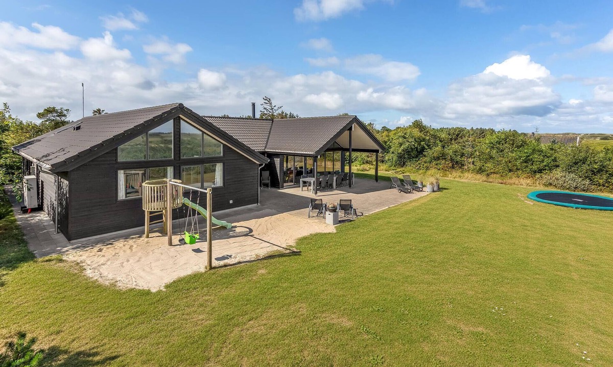 Lodbjerg Hede House | Gorgeous home in Ringkøbing with sauna