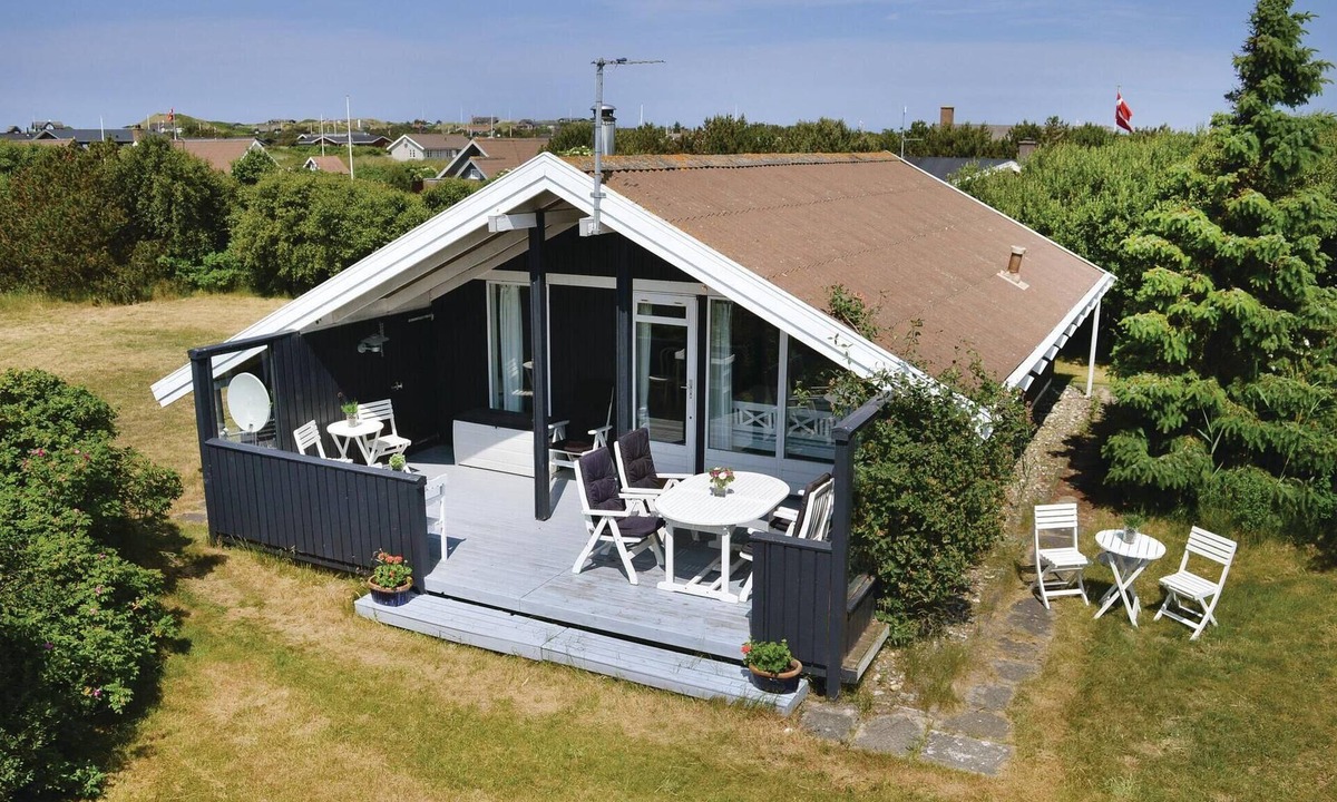Sondervig House | Gorgeous home in Ringkøbing with WiFi