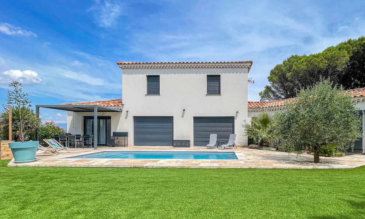Rochegude House | Gorgeous home in Rochegude with private swimming pool, can be inside or outside