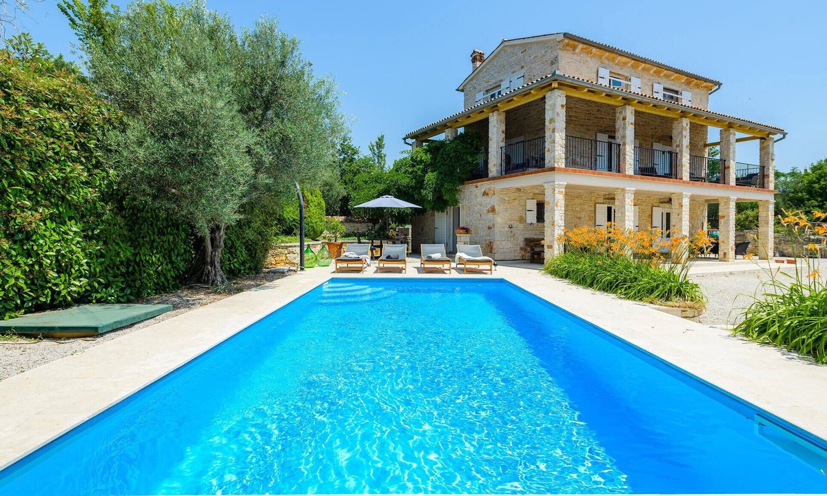 Heraki House | Gorgeous home in Sveti Lovrec