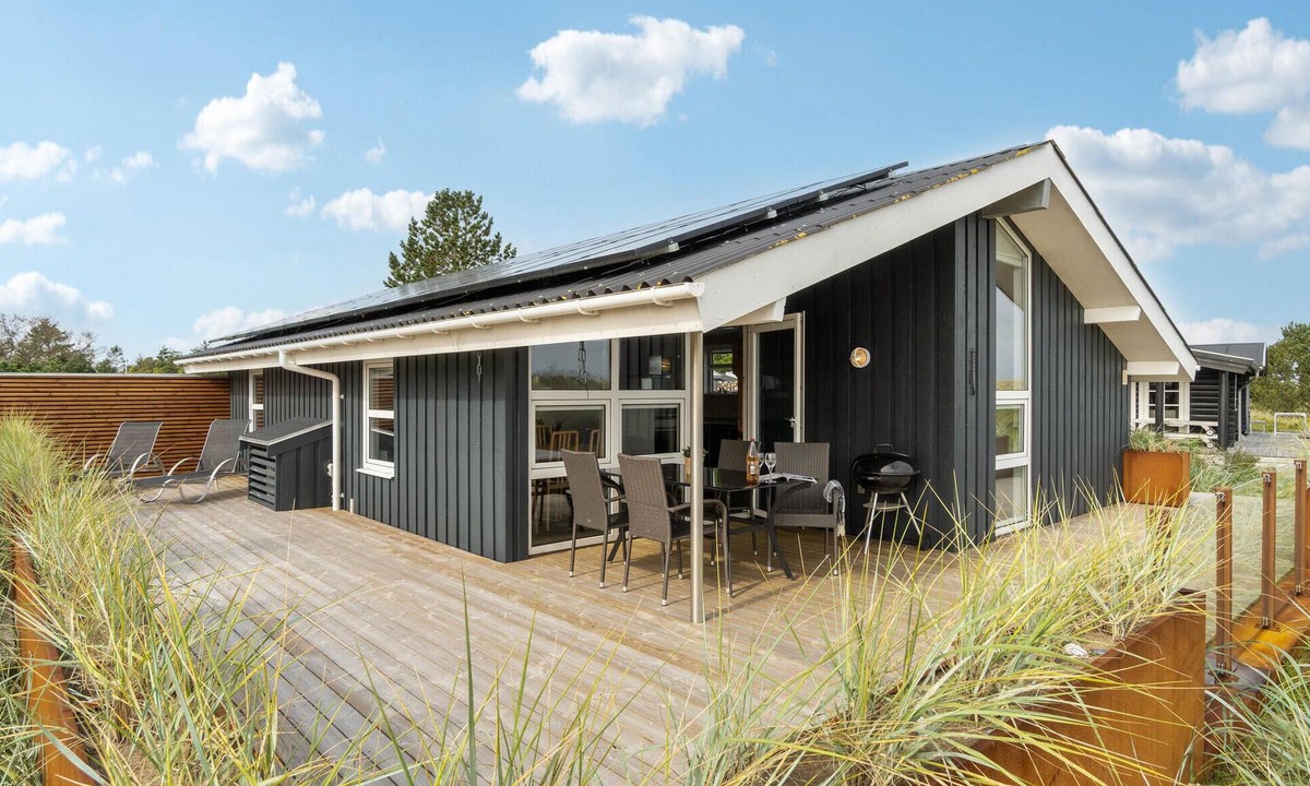 Nordost House | Gorgeous home in Sæby with sauna