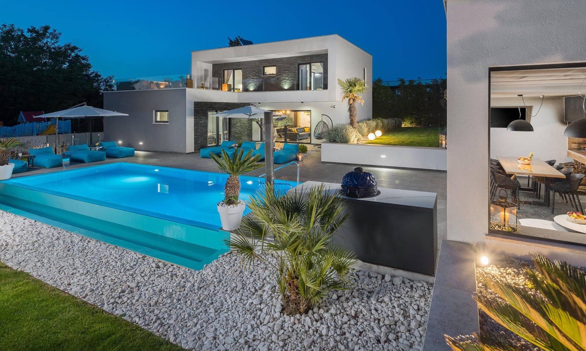 Zminj House | Gorgeous home in Sivati