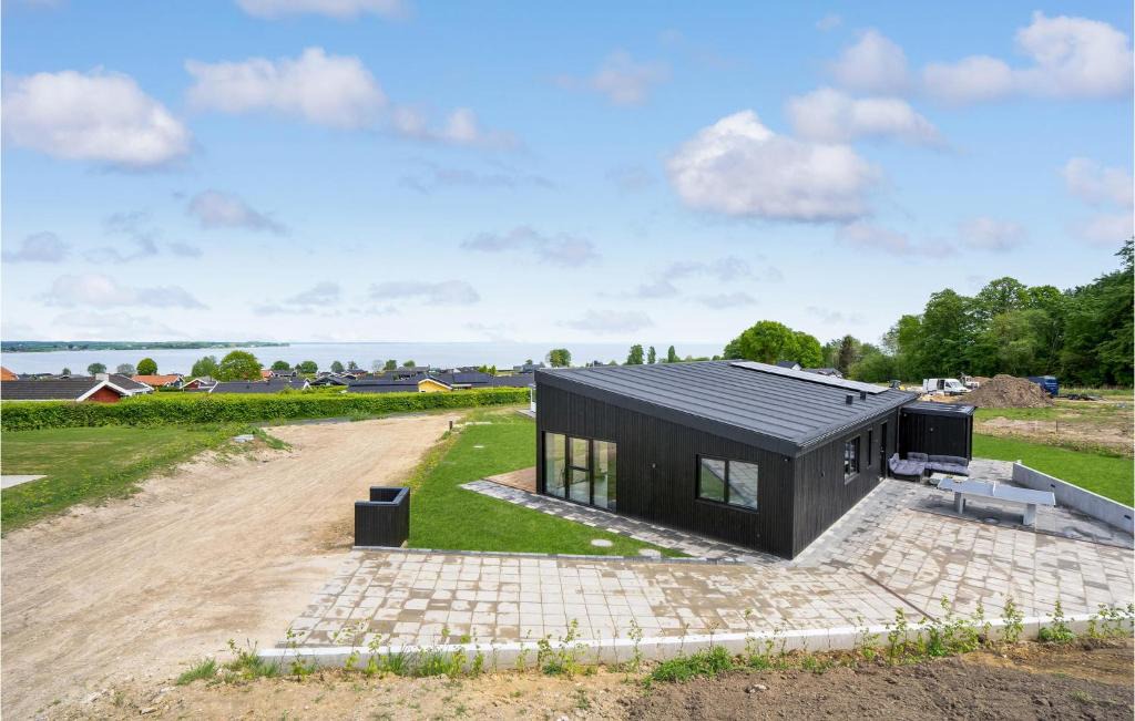 Sjølund House | Gorgeous Home In Sjølund With Kitchen