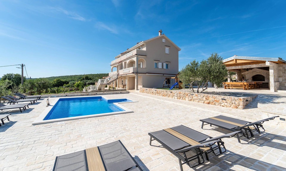 Slivnica House | Gorgeous home in Slivnica