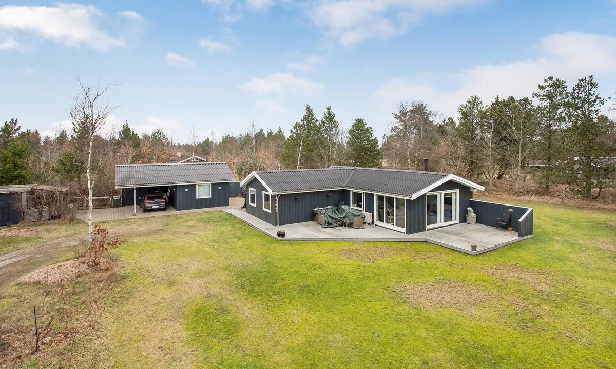 Strandby House | Gorgeous home in Strandby with kitchen