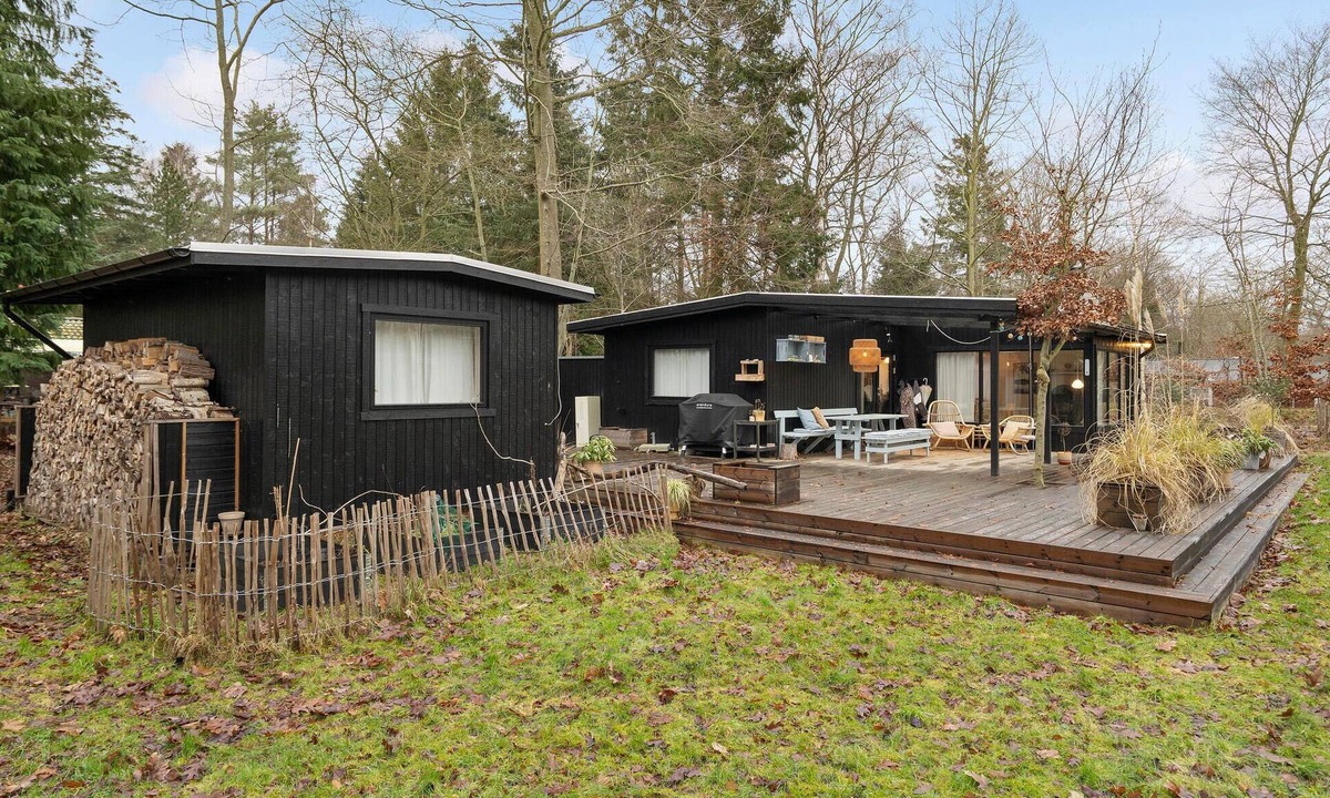 Strøby Ladeplads House | Gorgeous home in Strøby with kitchen