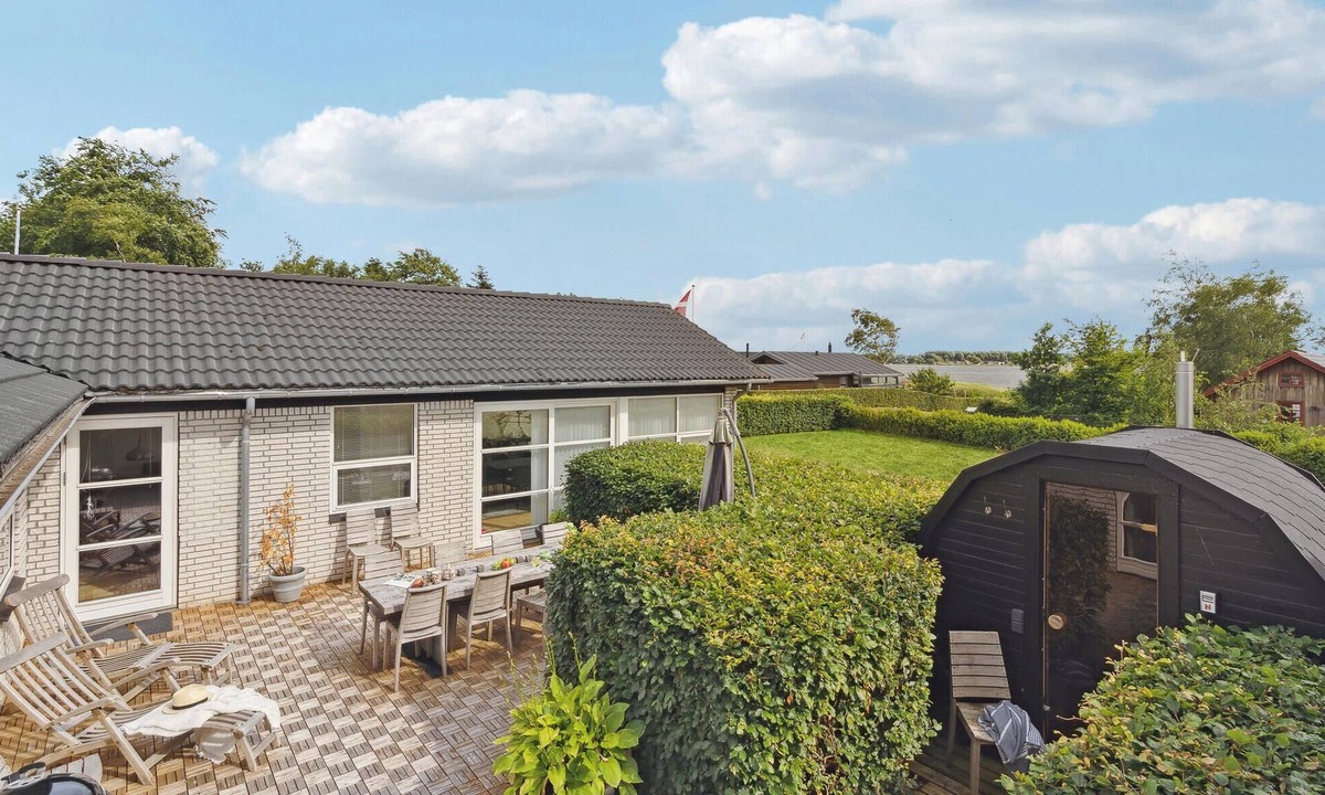 Sunds House | Gorgeous home in Sunds with kitchen