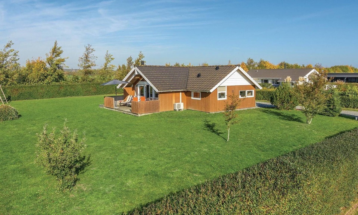 Skovmose House | Gorgeous home in Sydals with sauna