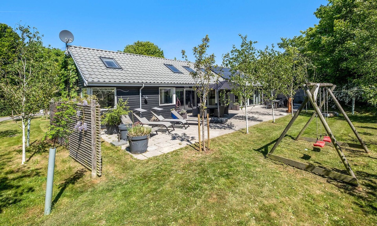 Holloselund House | Gorgeous home in Tisvildeleje with sauna