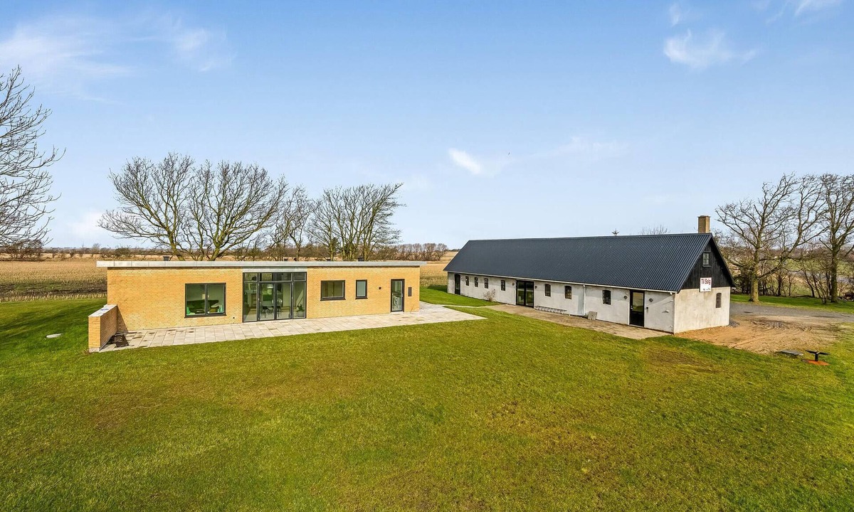 Tarm House | Gorgeous home in Tarm with WiFi