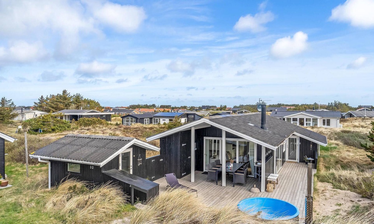 Klitmoller House | Gorgeous home in Thisted with kitchen