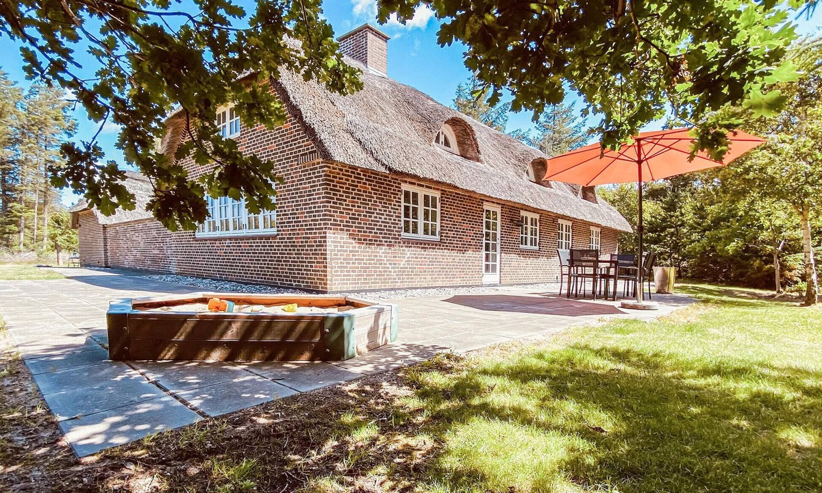 Øhuse House | Gorgeous home in Ulfborg with sauna
