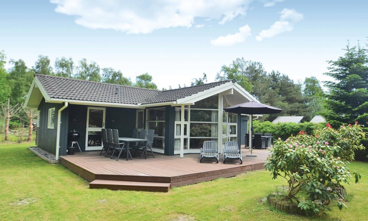 Marielyst House | Gorgeous home in Væggerløse with WiFi