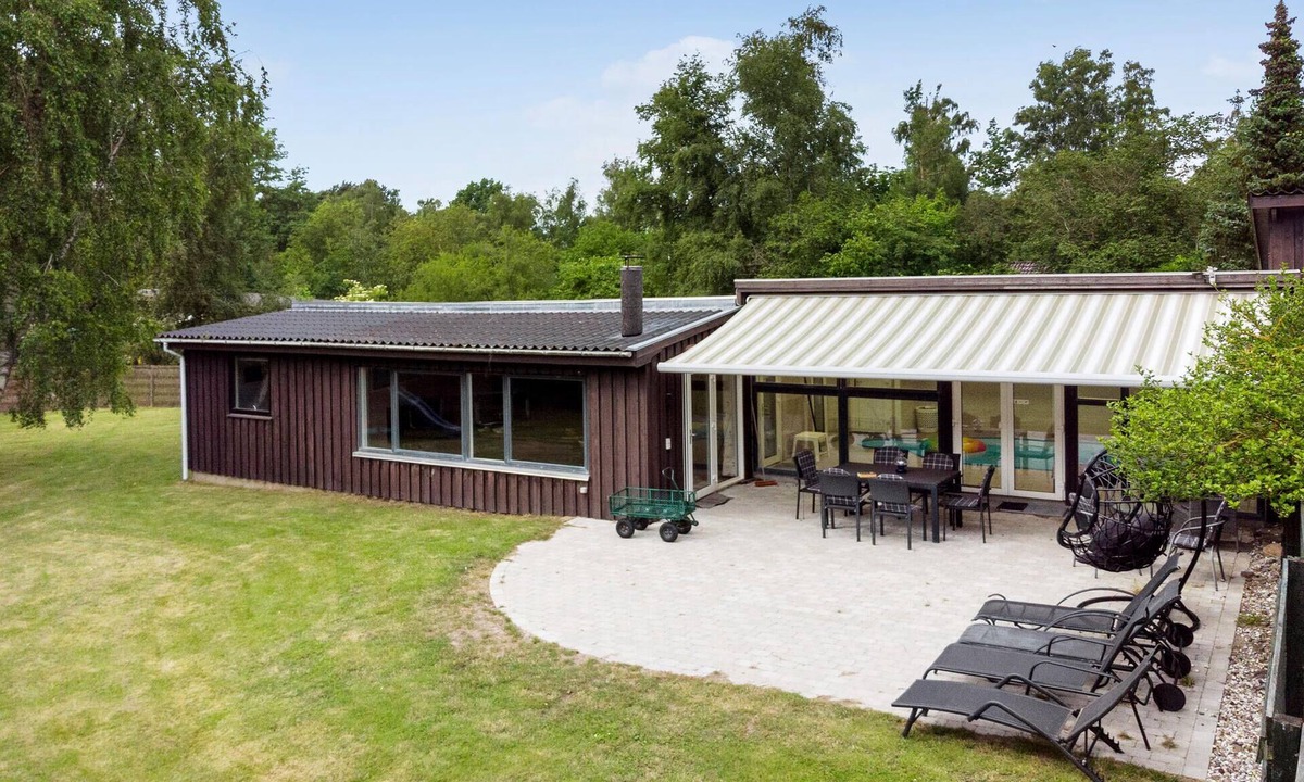 Bøtø By House | Gorgeous home in Væggerløse