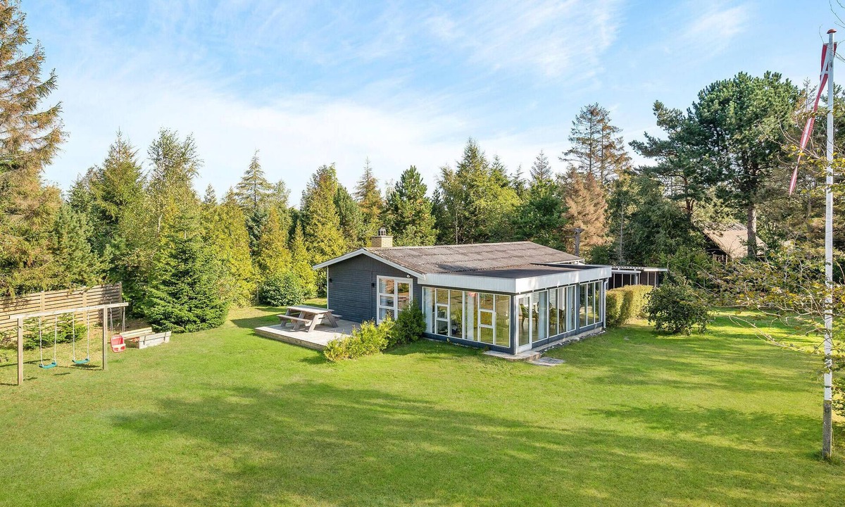 Bøtø By House | Gorgeous home in Væggerløse with WiFi