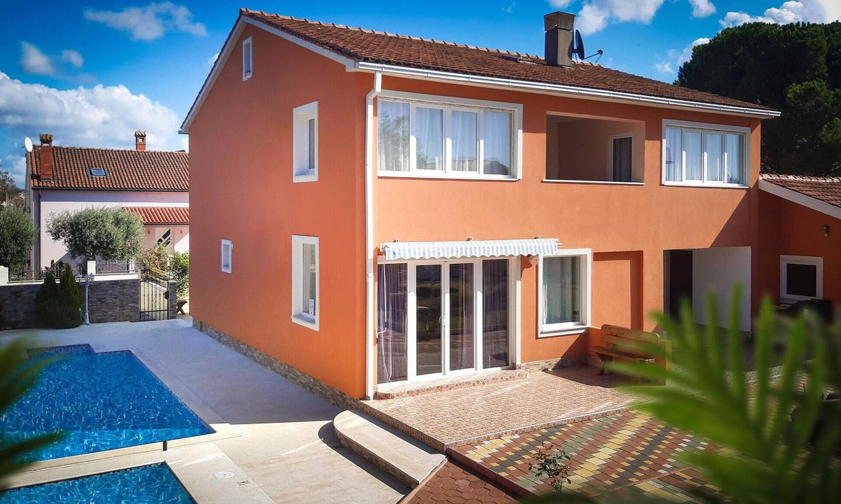 Valbandon House | Gorgeous home in Valbandon