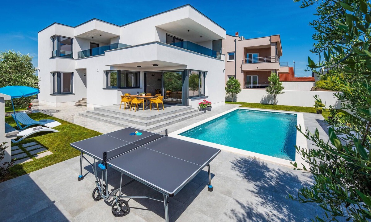 Valbandon House | Gorgeous home in Valbandon