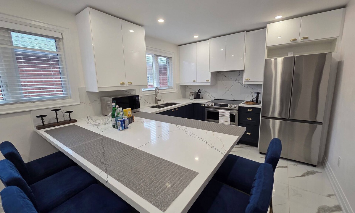 Malton House | Gorgeous Home near Pearson Airport, FIFA stays