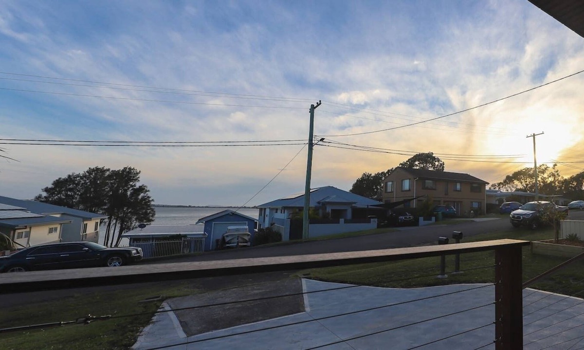 Central Coast House | Gorgeous Lake Views, Ground Level - Central Coast