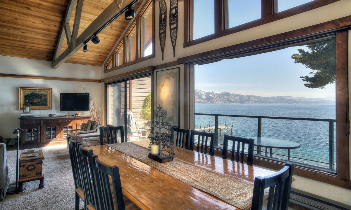 Crystal Bay Condo | Gorgeous Lakefront Condo! (LT27)