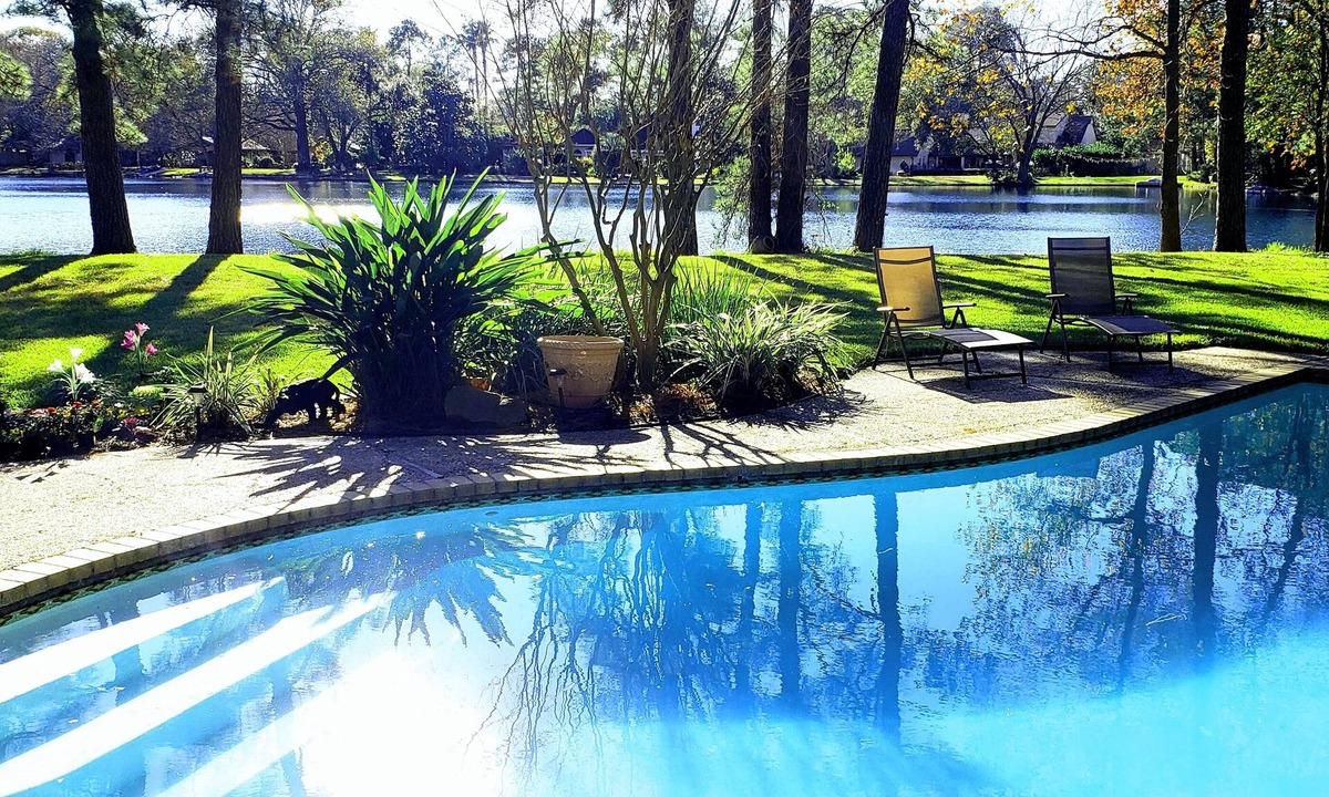 FM 1960 House | Gorgeous Lakefront Paradise with Private Pool