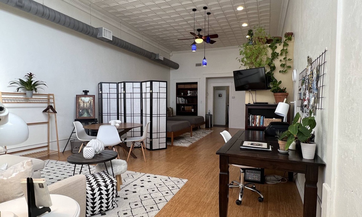 Brownwood Apartment | Gorgeous loft in historic building near HPU, restaurants, shops.