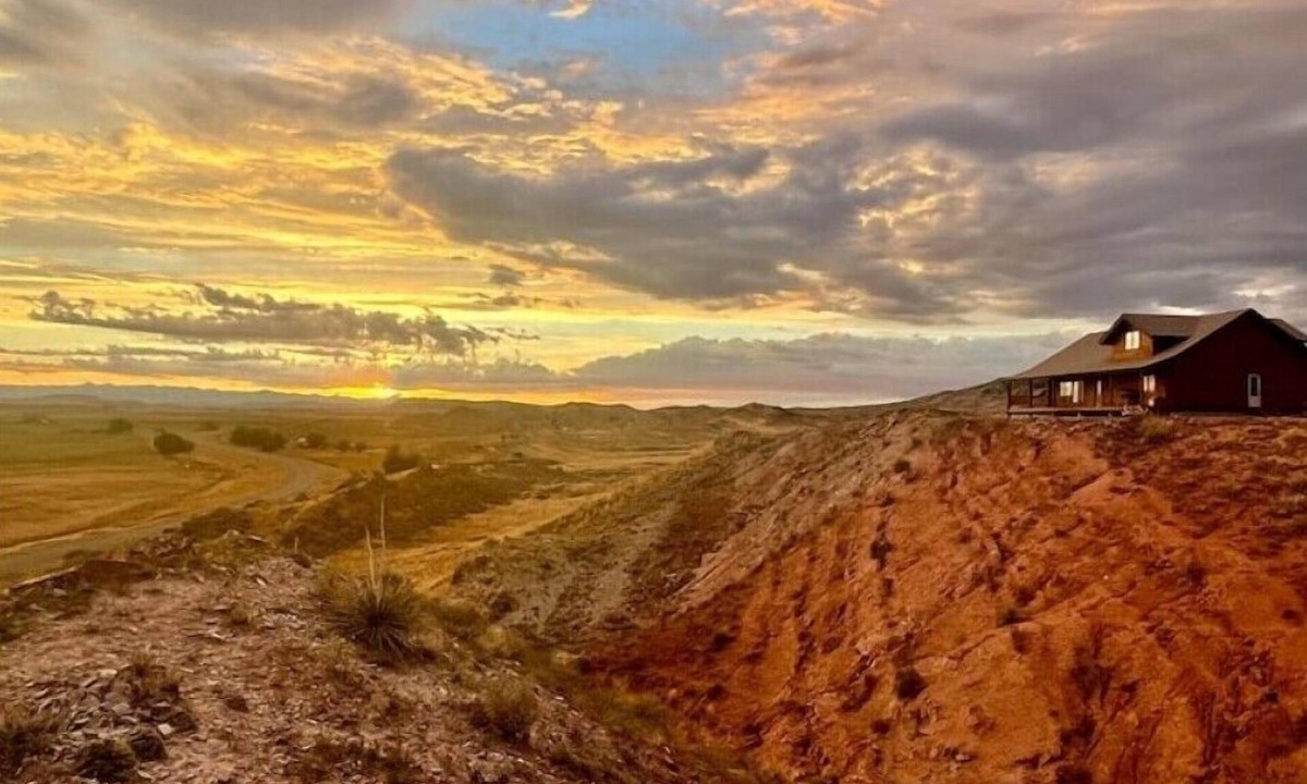 Thermopolis Cabin | Gorgeous Log Home with Incredible Viewsn