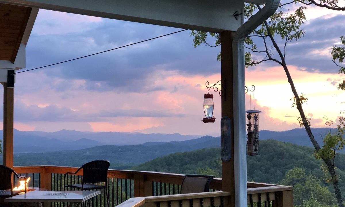 Swannanoa House | Gorgeous Mountain Views on 5 Acres