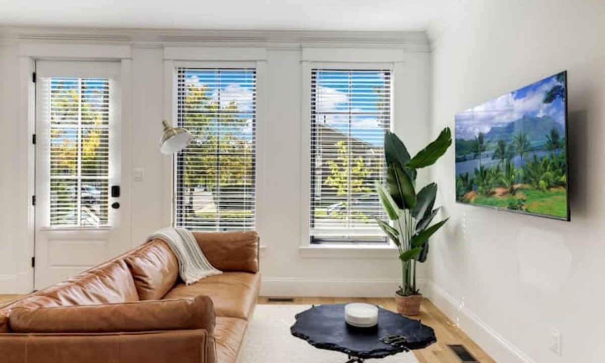 Old Town West House | Gorgeous Newly Built 3BR Home in Alexandria