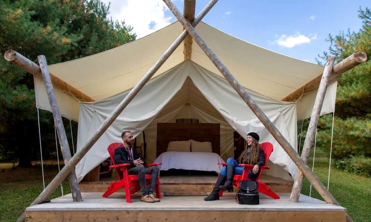 Port Dover House | Gorgeous Ontario Glamping Rental near Port Dover