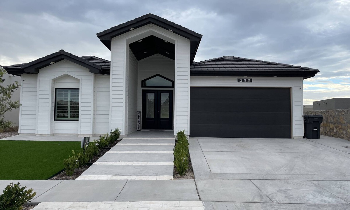 Biggs Field House | Gorgeous open spaced home