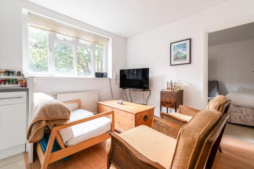 West Putney Apartment | Gorgeous Putney Flat