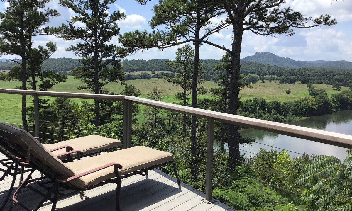 Calico Rock Cabin | Gorgeous RiverBluff View of the White River + WIFI