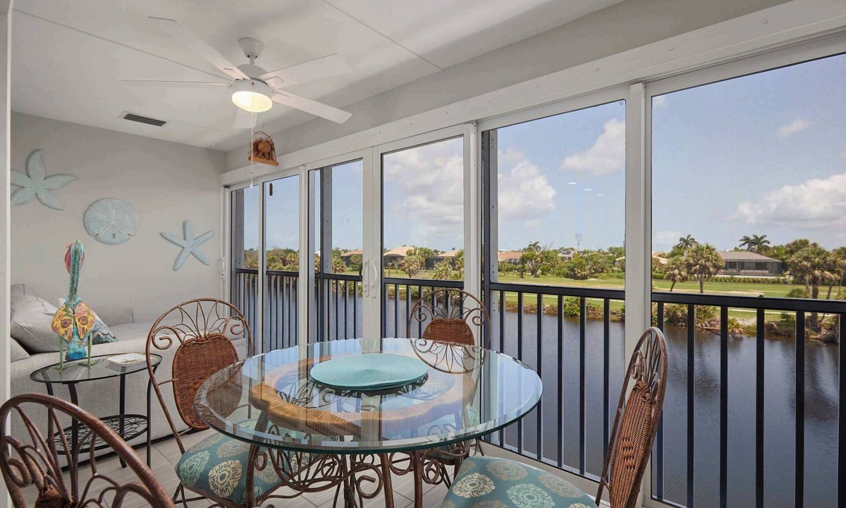 Sanibel Apartment | Gorgeous Spanish Cay Residence, Steps to Beach