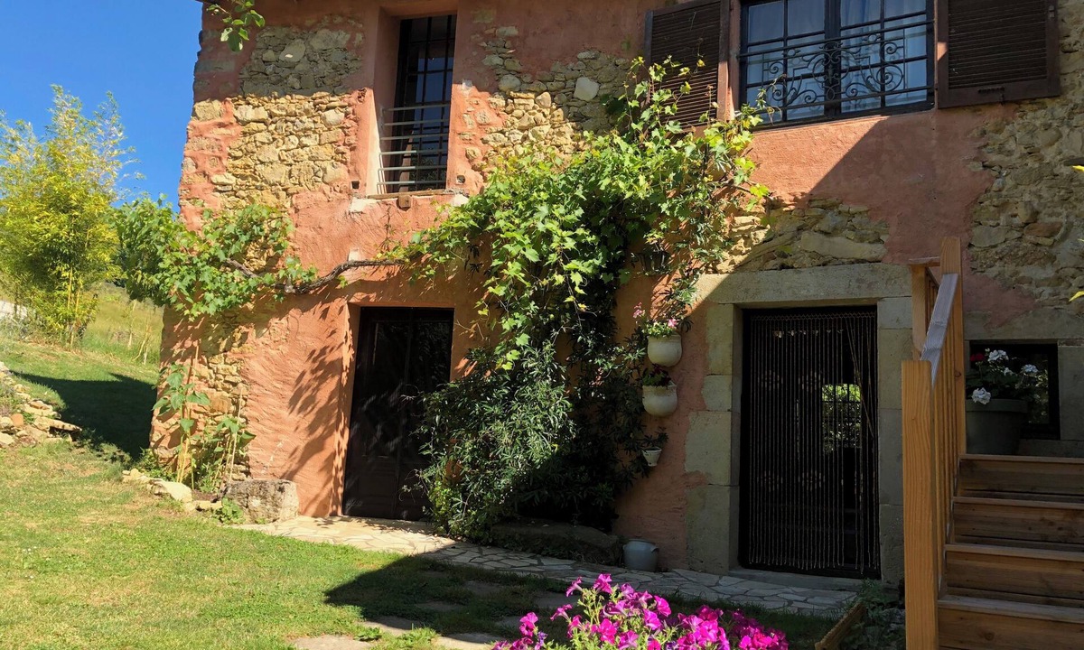 La Bastide-de-Bousignac Cottage | Gorgeous three bedroom gîte with rustic charm