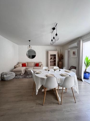 Convention House | Gorgeous town house