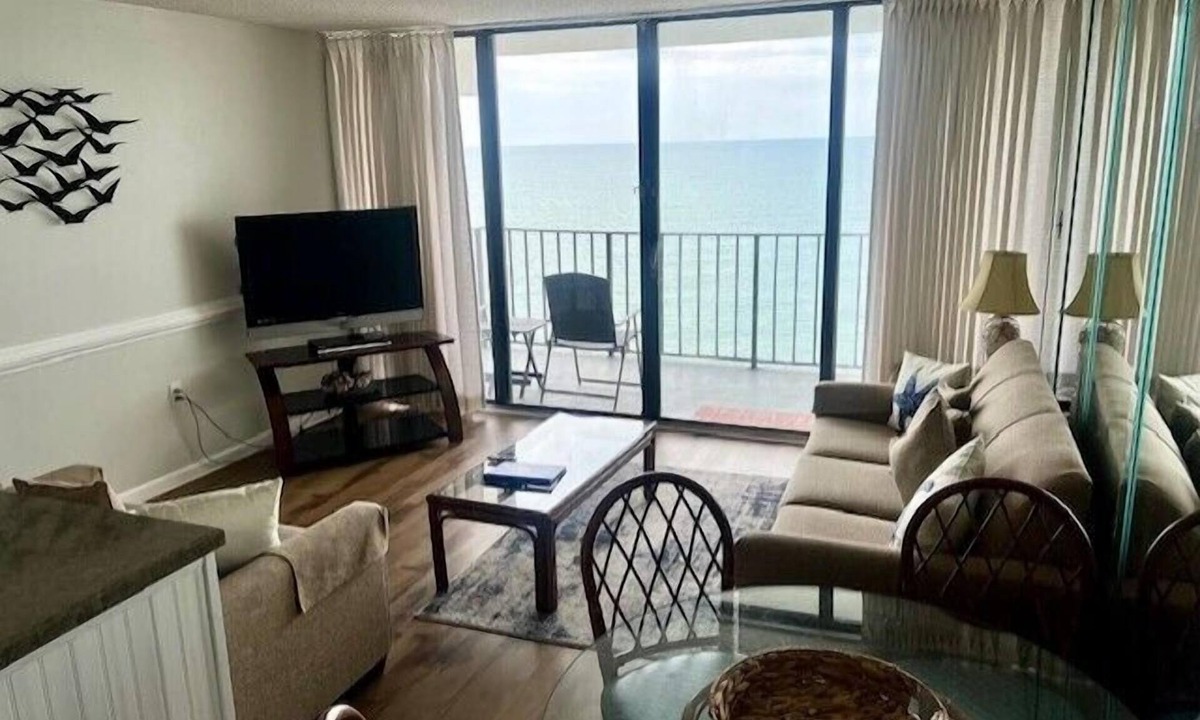 Garden City Condo | GORGEOUS TWO BEDROOM CONDO RIGHT ON THE ATLANTIC OCEAN!