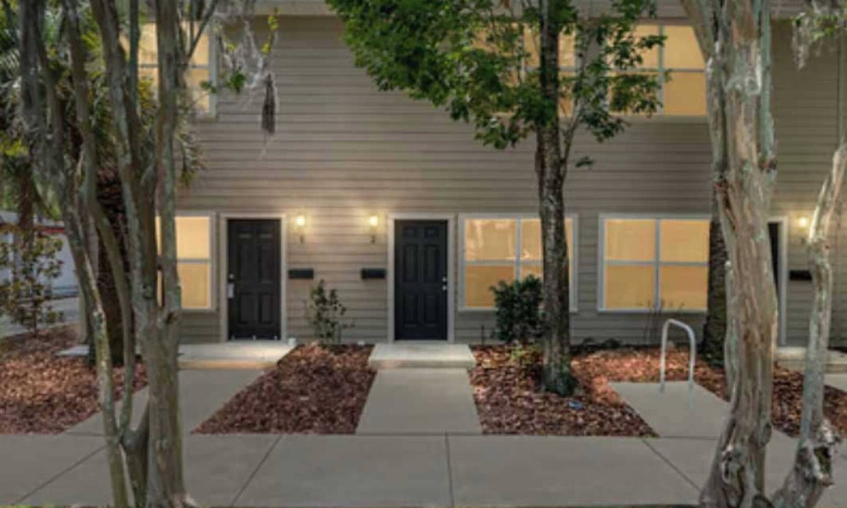 Innovation District Apartment | Gorgeous - UF Campus Adjacent. Full Kitchen