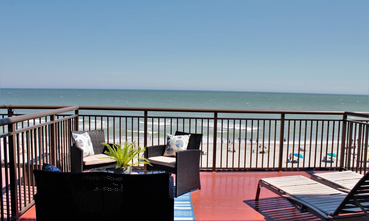 Myrtle Beach Condo | Gorgeous View Oceanfront Condo w/Hug Sundeck Balcony