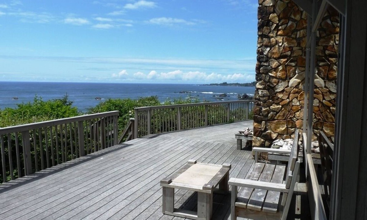 Harbor House | Gorgeous View Oceanfront with stairs to Beach