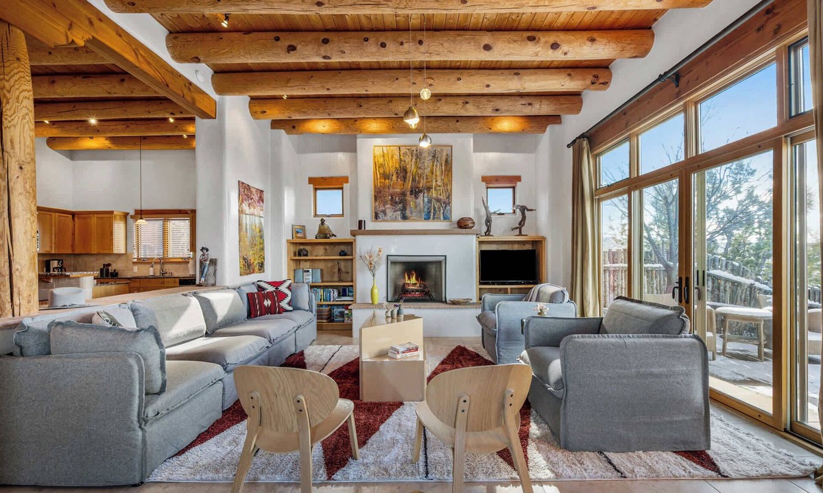 Tesuque Villa | Gorgeous Views, Art & Kiva Fireplaces