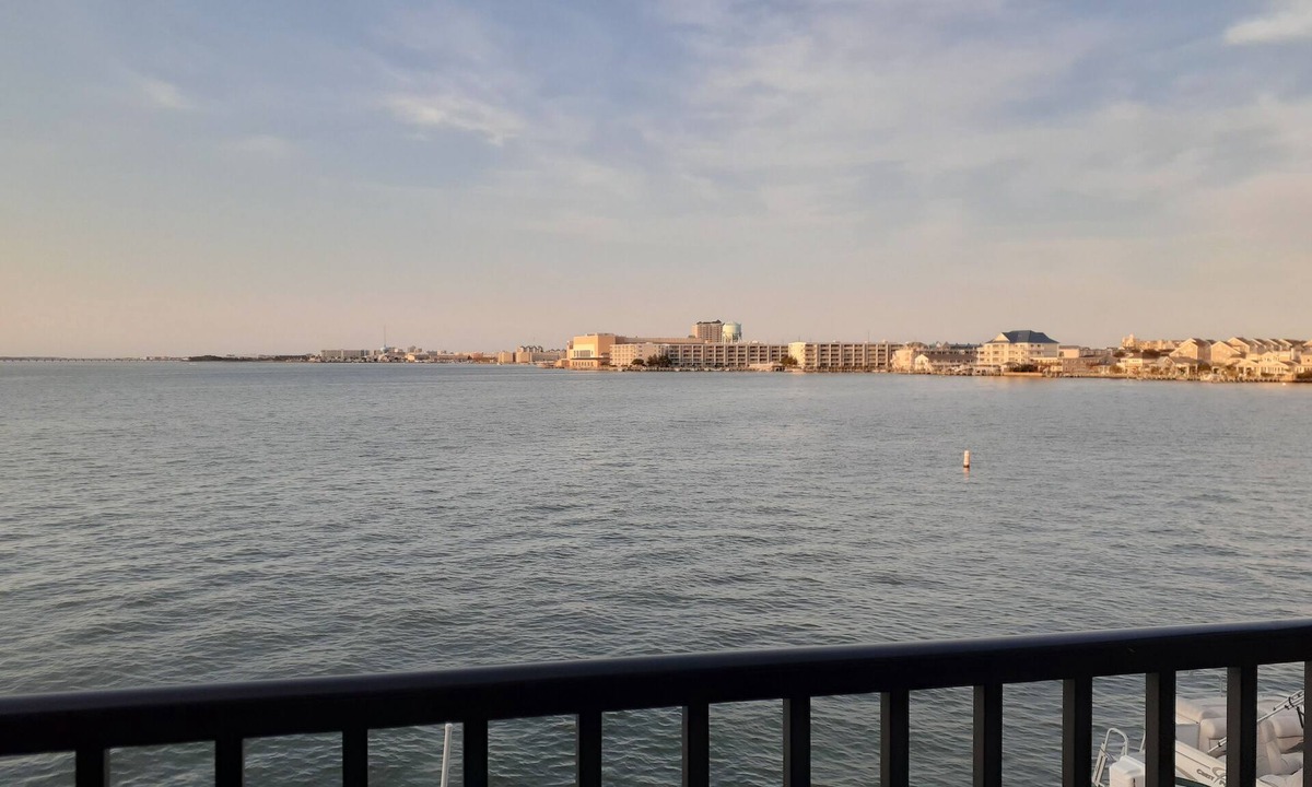 Midtown Ocean City Condo | Gorgeous Views, Direct Bayfront Condo