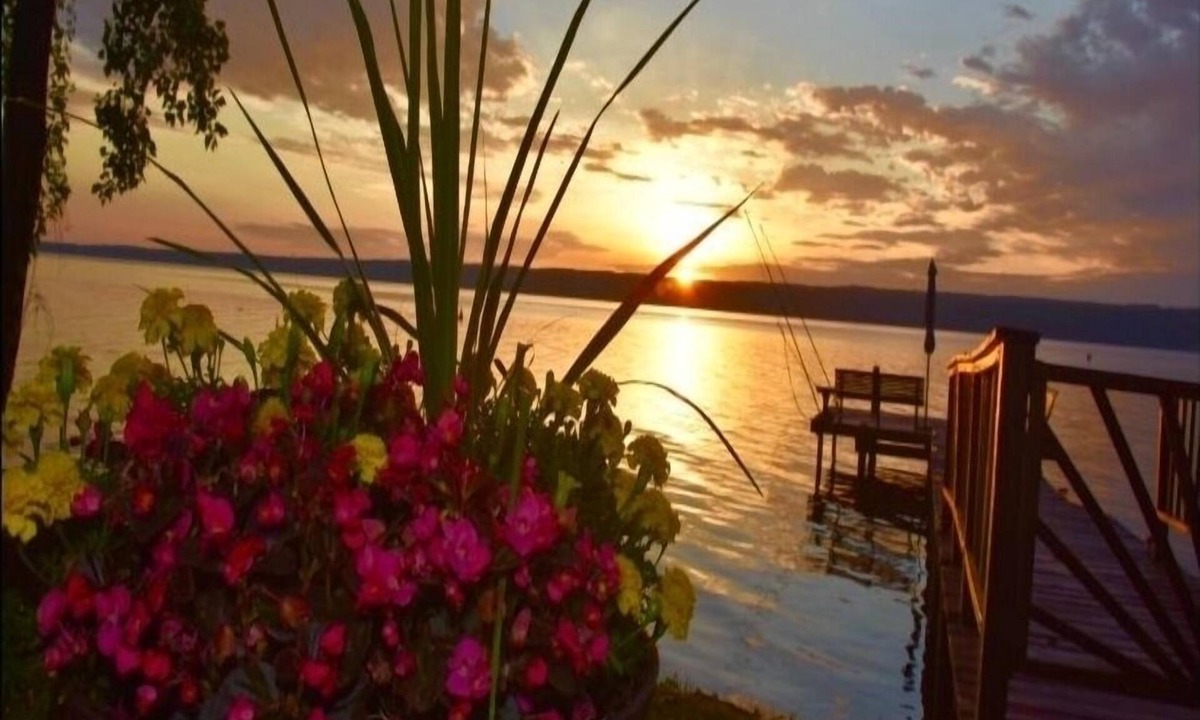 Town of Milo House | GORGEOUS Waterfront Home w/Huge Flat Yard, AMAZING VIEWS, Wine Trail