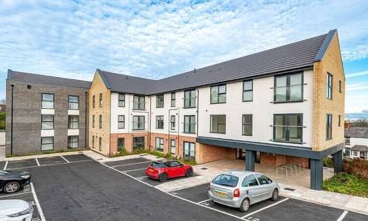 Heswall Apartment | Gospel Heights First Floor Two Bed